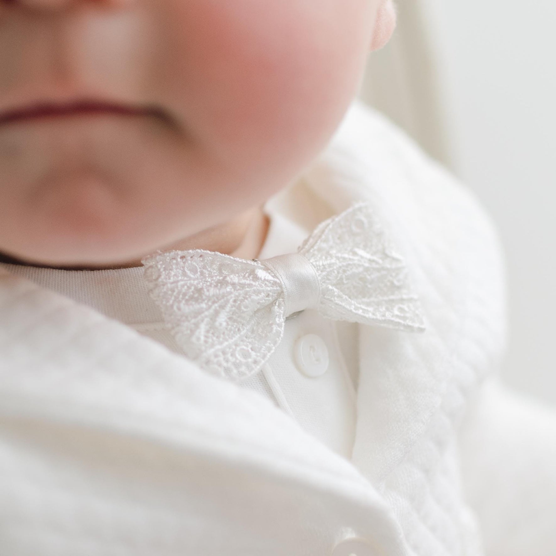 Oscar Lace Bow Tie & Boutonniere